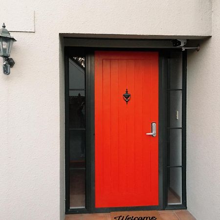 Red Door Holiday House Rotorua Exterior photo